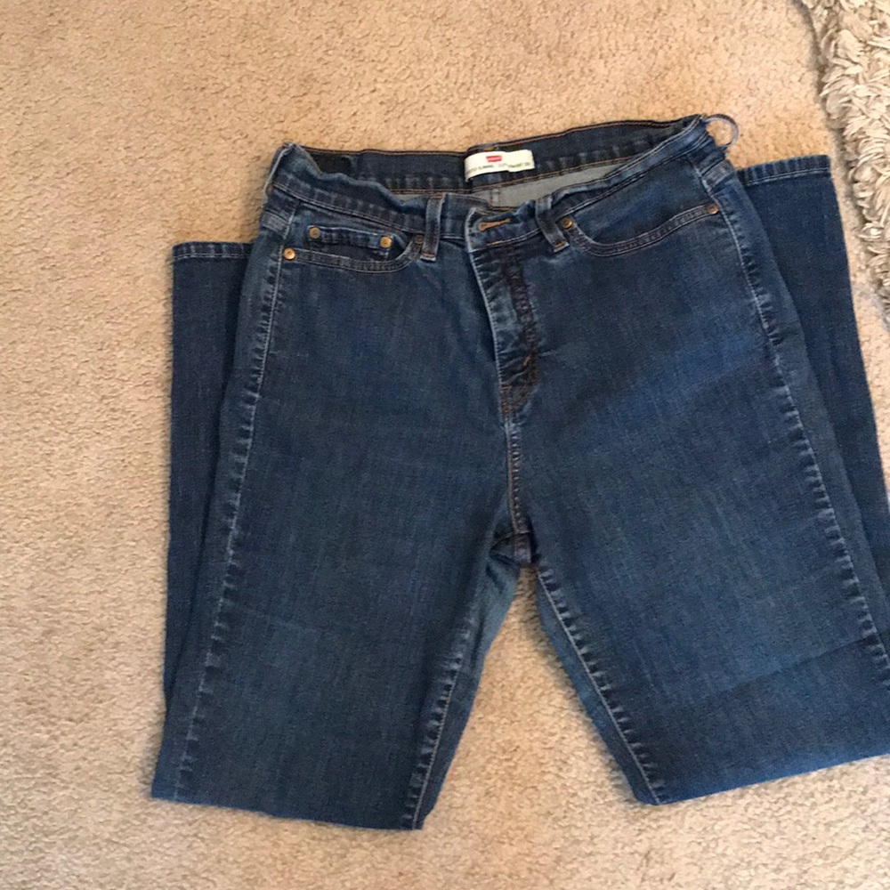 Levi’s perfectly slimming /512